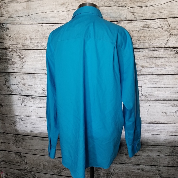 Foxcroft light blue dress Dress Shirt Size 16.Pit to pit approx:  22.5 inches - Picture 5 of 7